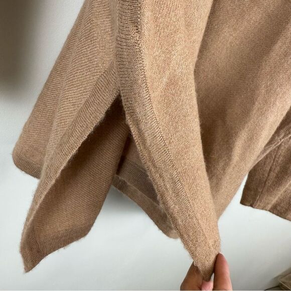 Cuyana 100% Baby Alpaca Turtleneck Tunic Sweater Tan Women's Size XS/S Oversized - Picture 3 of 7